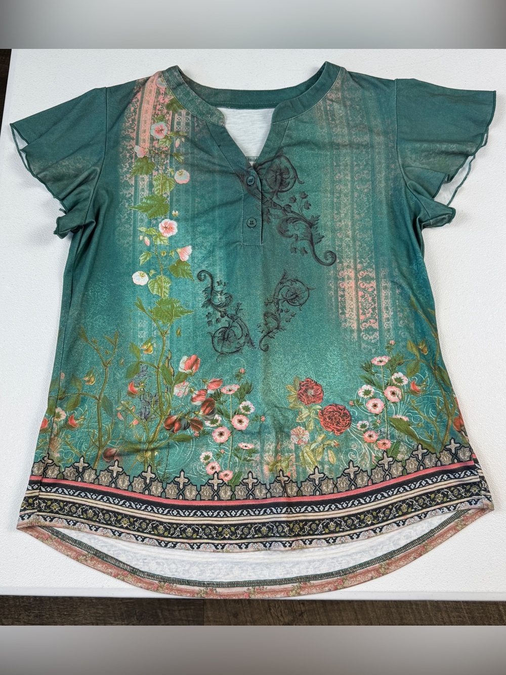 Rapbin Butterly Cap Sleeve Top Womens L Large Green Floral Graphic V Neck